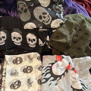 Lot of 5 skull scarves.